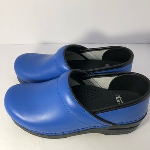 dansko professional box leather clog